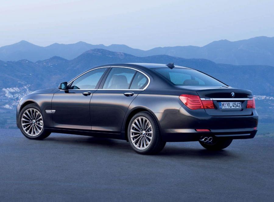  BMW 7-Series 2009 года  (фото 158 из 167)